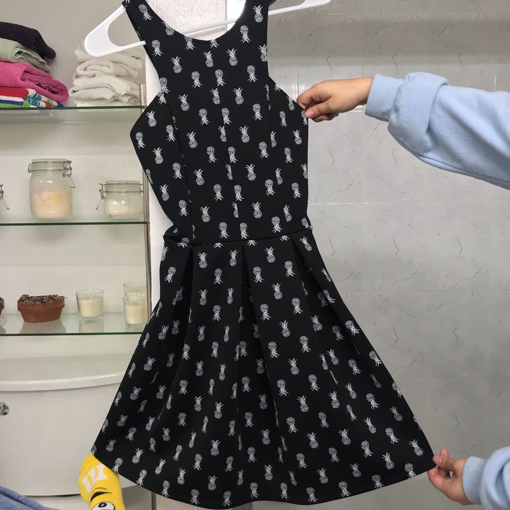 Super Cute Hollister Black Pineapple Dress